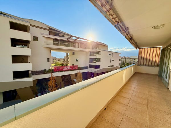 Moderno appartamento di 1.5 locali con piscina a Minusio 7