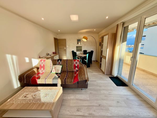 Moderno appartamento di 1.5 locali con piscina a Minusio 2