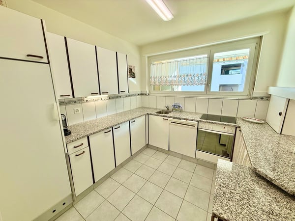 Moderno appartamento di 1.5 locali con piscina a Minusio 13