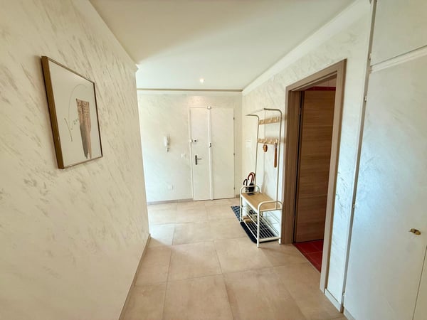 Moderno appartamento di 1.5 locali con piscina a Minusio 10