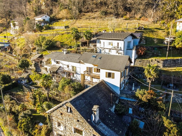 Centovalli - Casa tipica ticinese - Sole tutto l’anno e giardino da sogno 12