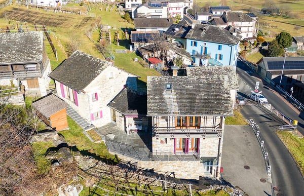 Typisches Tessiner Steinhaus voellig rennoviert 31
