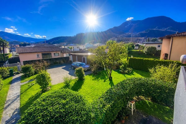 Haus mit zwei Wohnungen und schönem Garten 3
