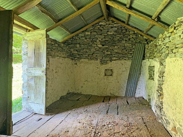2 Rustici mit Land zum Renovieren 13