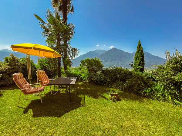 Sur le Lac Majeur, au Tessin, Maison des vacances avec vue panoramique 6