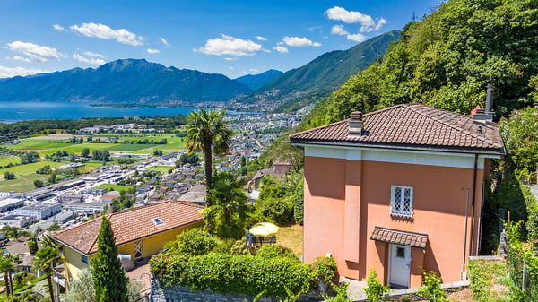 Sur le Lac Majeur, au Tessin, Maison des vacances avec vue panoramique 25