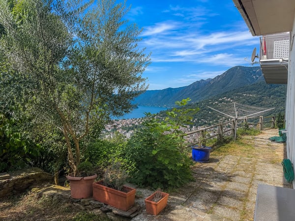 2.5 locali con splendida vista lago / Panoramaaussicht 5