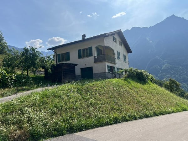 Casa unifamiliare di 7.5 locali a Marolta 1