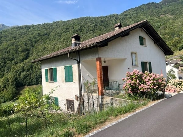 Casa unifamiliare di 7.5 locali a Marolta 35