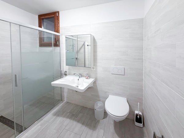 Casa con 4 appartamenti - Haus mit 4 Wohnungen - Vogorno 8