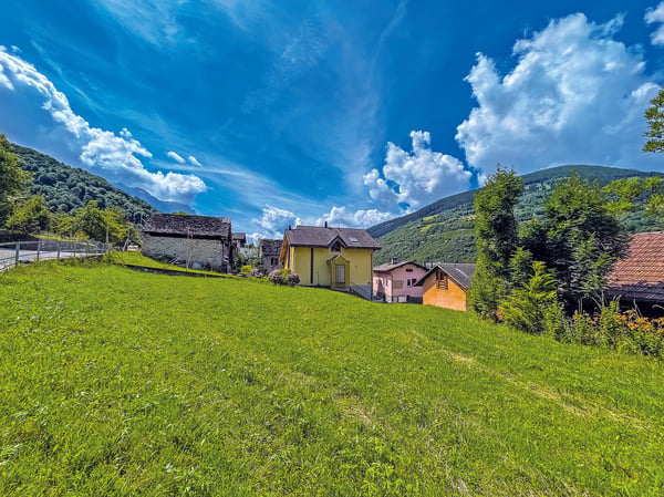 Bleniotal: Einfamilienhaus mit garten und garage 2