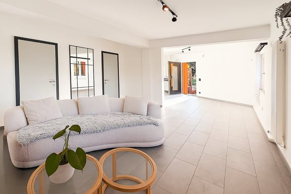 Splendida casa plurifamiliare di 10 locali a Solduno 12