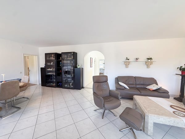 4.5 locali con vista aperta a Tenero - Terrasse und Weitsicht 6