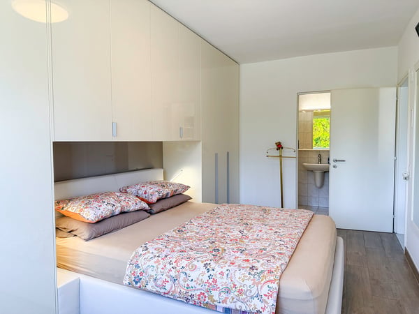 4.5 locali con vista aperta a Tenero - Terrasse und Weitsicht 11
