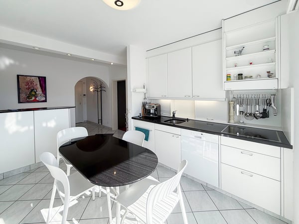 4.5 locali con vista aperta a Tenero - Terrasse und Weitsicht 8