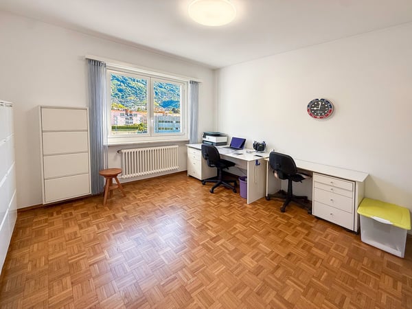 4.5 locali con vista aperta a Tenero - Terrasse und Weitsicht 14