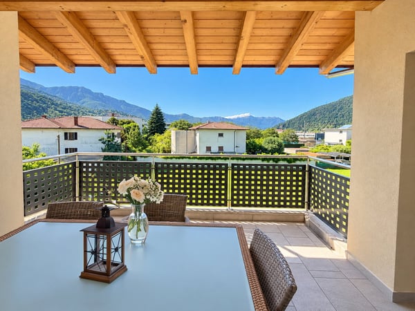 Luminoso appartamento all’ultimo piano con terrazza e 2 parcheggi 5