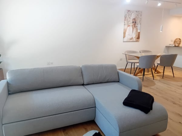 Monolocale ristrutturato con balcone ad Ascona 14