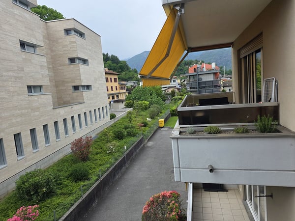 Gemütliche 2.5-Zimmer-Wohnung in Losone 12