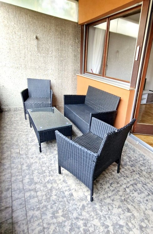 Bel 1.5 sito nel cuore della città, perfetto anche per affitti brevi. 6