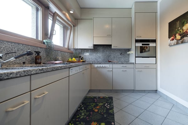 Bellissimo 1.5 con terrazza vista lago, piscina coperta e sauna. 12