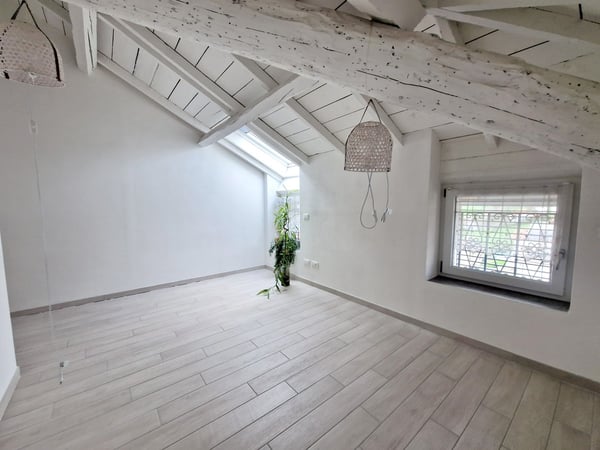 Porzione di residenza affittata con unità abitative e commerciali. 10