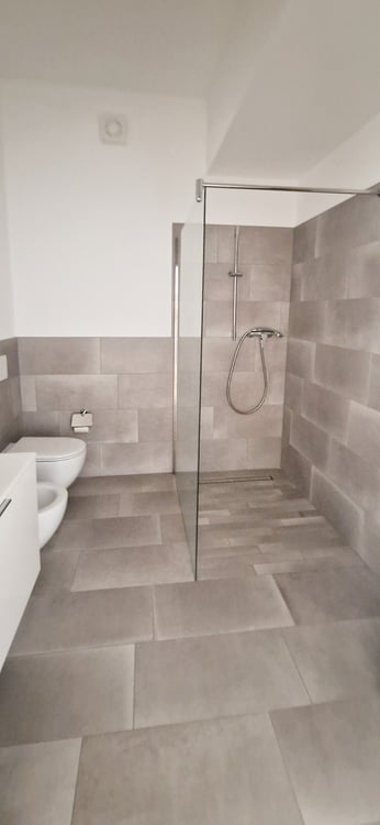 Bel 1.5 di medio-alto standing utilizzabile anche come ufficio. 11