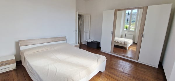 Bel 1.5 in posizione strategica con doppio balcone e due posteggi 11