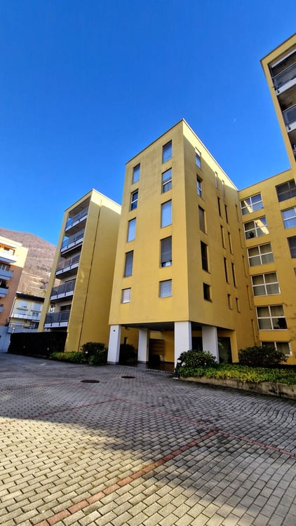 Bel 1.5 del 2009 arredato su misura in posizione comoda ai servizi. 11