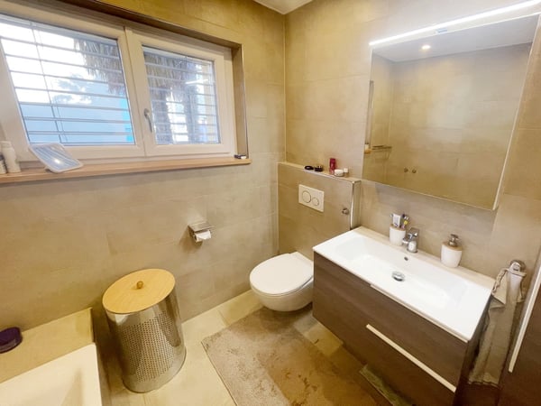 Casa 1.5 completamente ristrutturata con grande giardino e ampio fondo 11