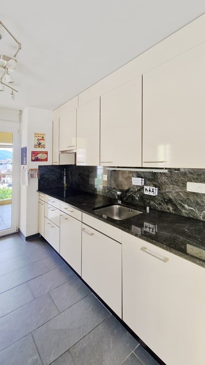 Bellissimo 1.5 in zona residenziale con terrazza coperta panoramica. 5