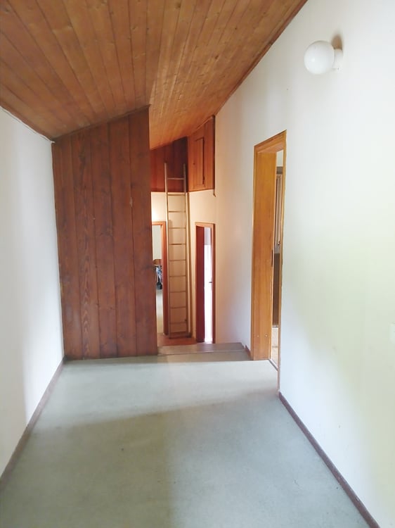 Grotto 1.5 con spazio ristorazione, camere e grande terreno. 11