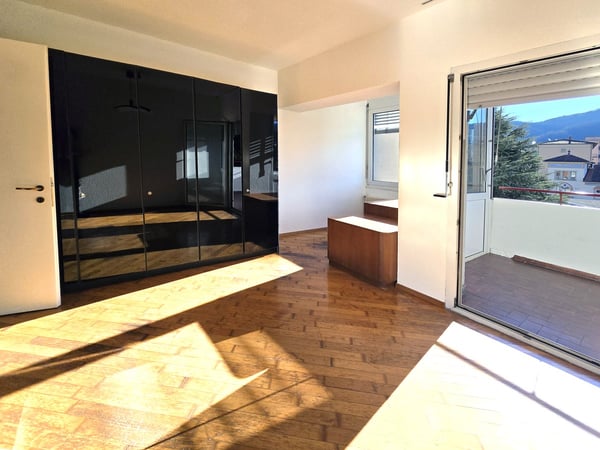 Interessante luminoso 1.5 ristrutturato con terrazza coperta 5