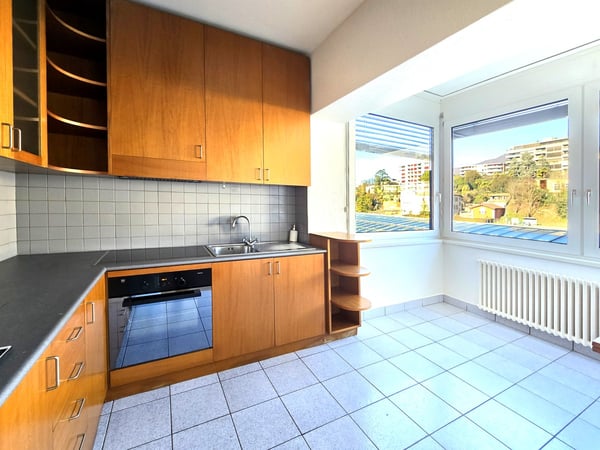 Interessante luminoso 1.5 ristrutturato con terrazza coperta 3