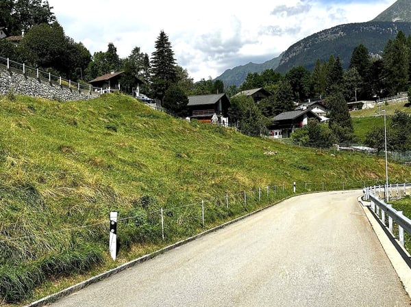 Interessante terreno edificabile con vista panoramica e ampio spazio. 2