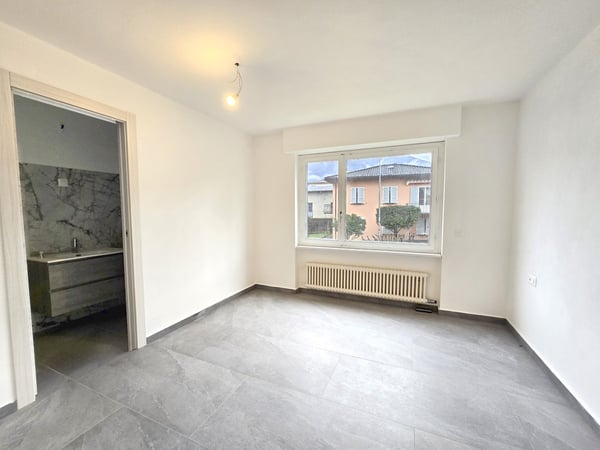 Bell'appartamento 1.5 locali ristrutturato nel 2024 con terrazza. 4