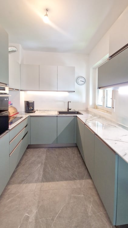 Bel 1.5 completamente ristrutturato nel 2024 con vista sui castelli. 3