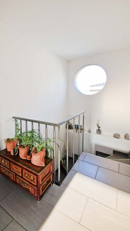 Grande casa 2 locali uni-bifamiliare con giardino, spa e grottino. 7