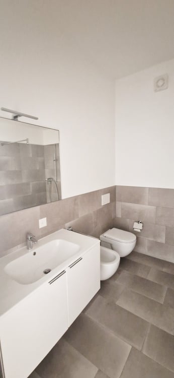 Bel 1.5 di medio-alto standing utilizzabile anche come ufficio. 10