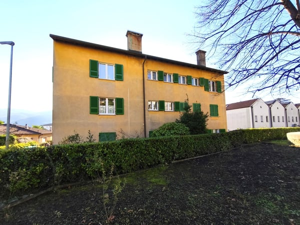 Palazzina a reddito 6 appartamenti con posteggi a Morbio Inferiore 7