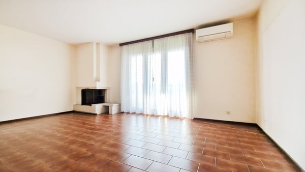 Bella casa indipendente 4,5 con giardino e meravigliosa vista aperta. 3