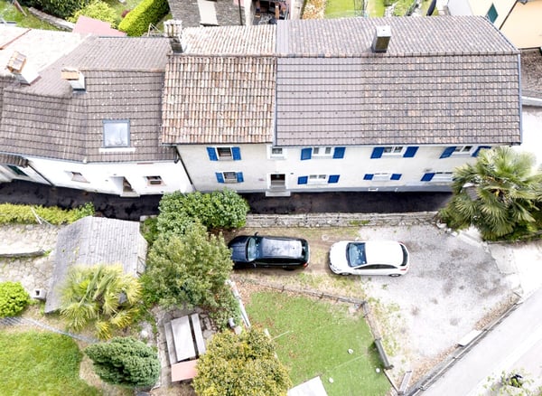 Casa di nucleo con 3,5, 2,5, studio indipendente, giardino e balconi. 11
