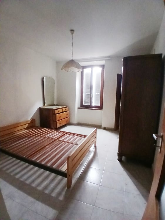 Imperdibile occasione di reddito - Ampia casa da riattare. 4