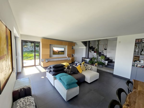 Lussuosa villa 4,5 con giardino, orto e vista aperta. 5