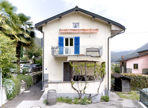 Casa di nucleo con 3,5, 2,5, studio indipendente, giardino e balconi. 10