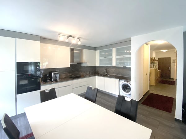 Appartamento 5,5 locali con terrazzo privato e box auto incluso 3