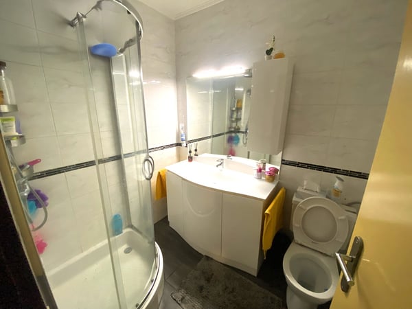 Appartamento 5,5 locali con terrazzo privato e box auto incluso 9