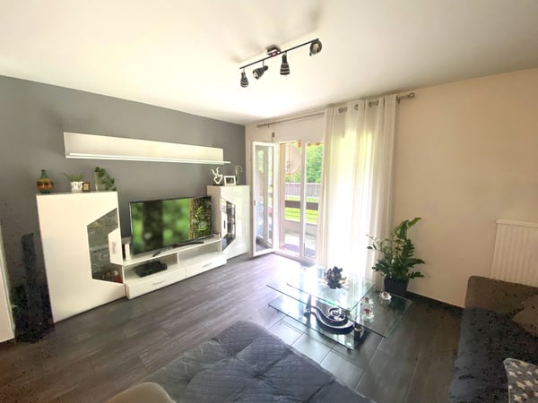 Appartamento 5,5 locali con terrazzo privato e box auto incluso 1