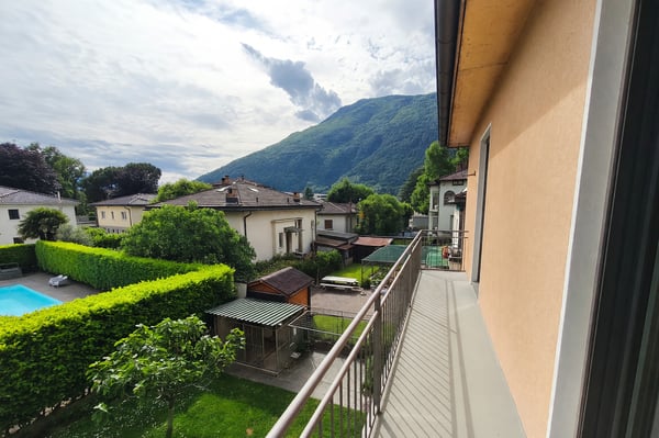 Bell'appartamento 4,5 ristrutturato con terrazzo a Bellinzona 1