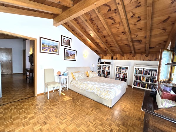 Splendida villa 5,5 con grande giardino in contesto immerso nel verde. 6